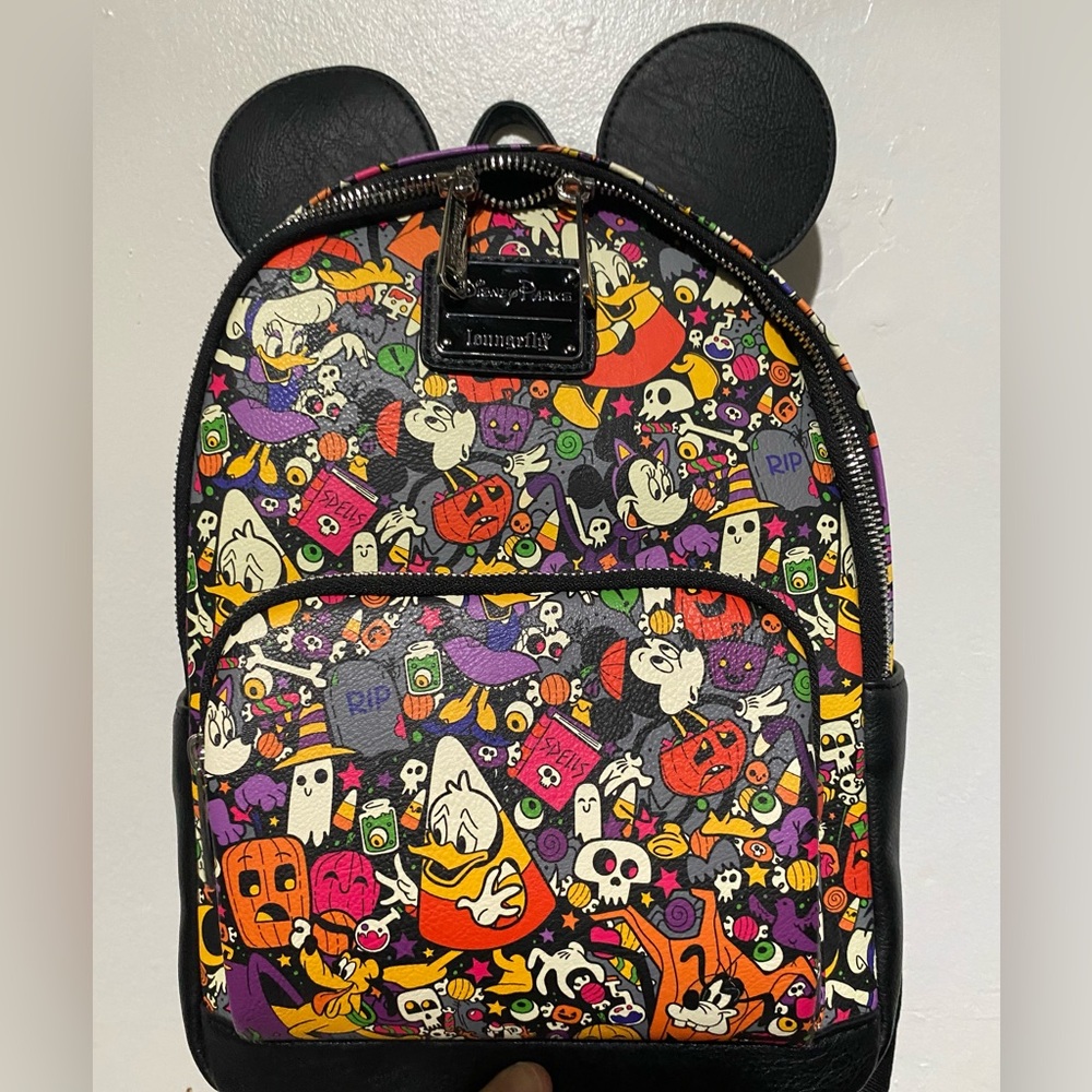 Original Disney Halloween Lounge Fly